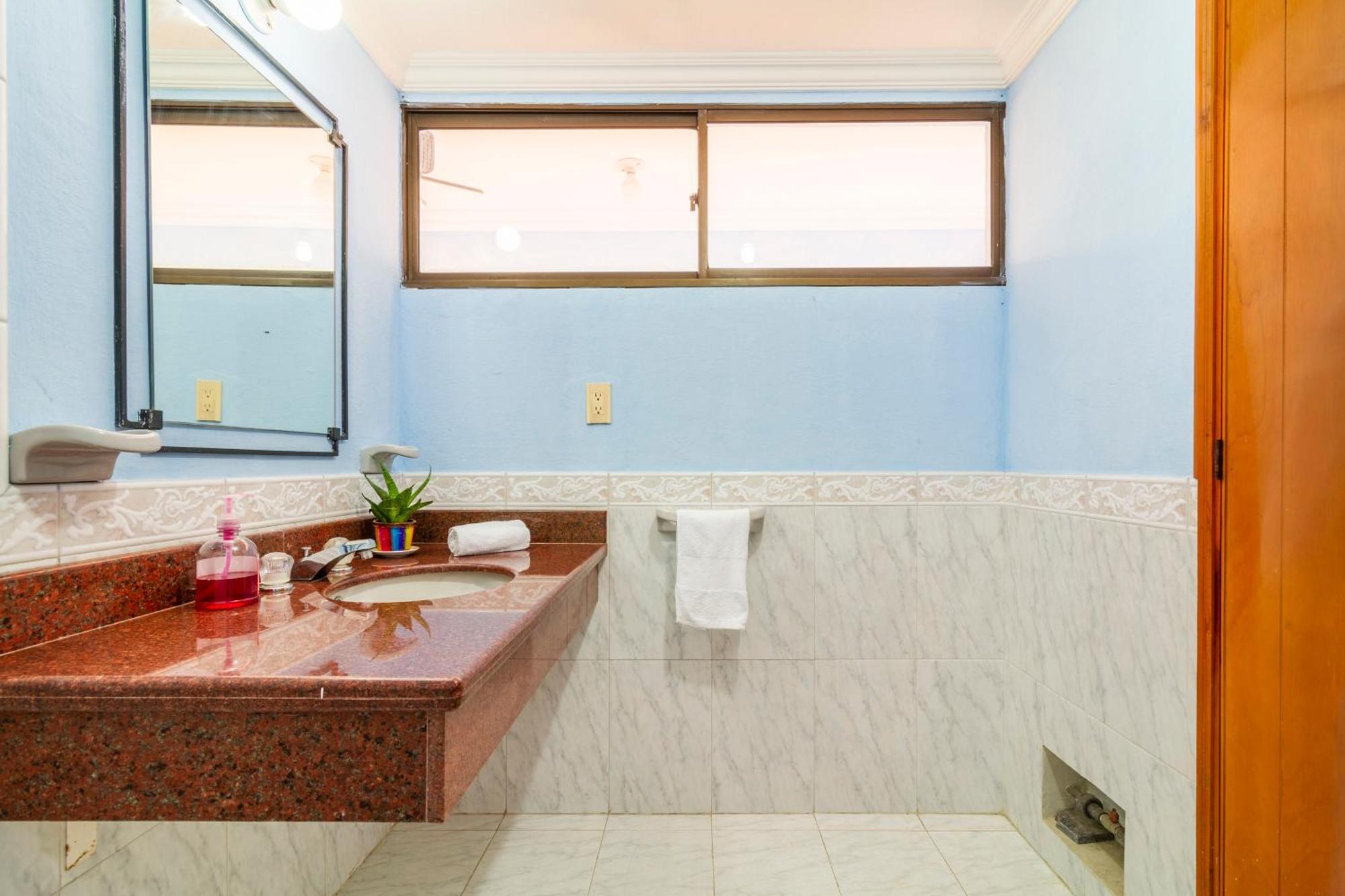 Hostal Cartagonova - Habitaciones Privadas Y Amplias Cerca A Zonas Turisticas Cartagena エクステリア 写真